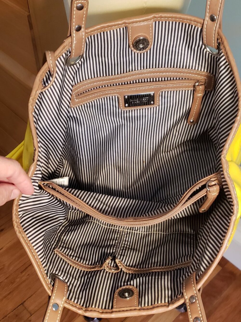 Nine West Shoulder Bag - Picture 5 of 7